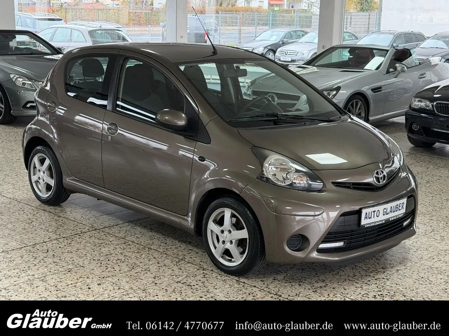 Toyota Aygo 1.0 Cool Go/Automatik/Navi/Klima/2.Hand Brun - 1