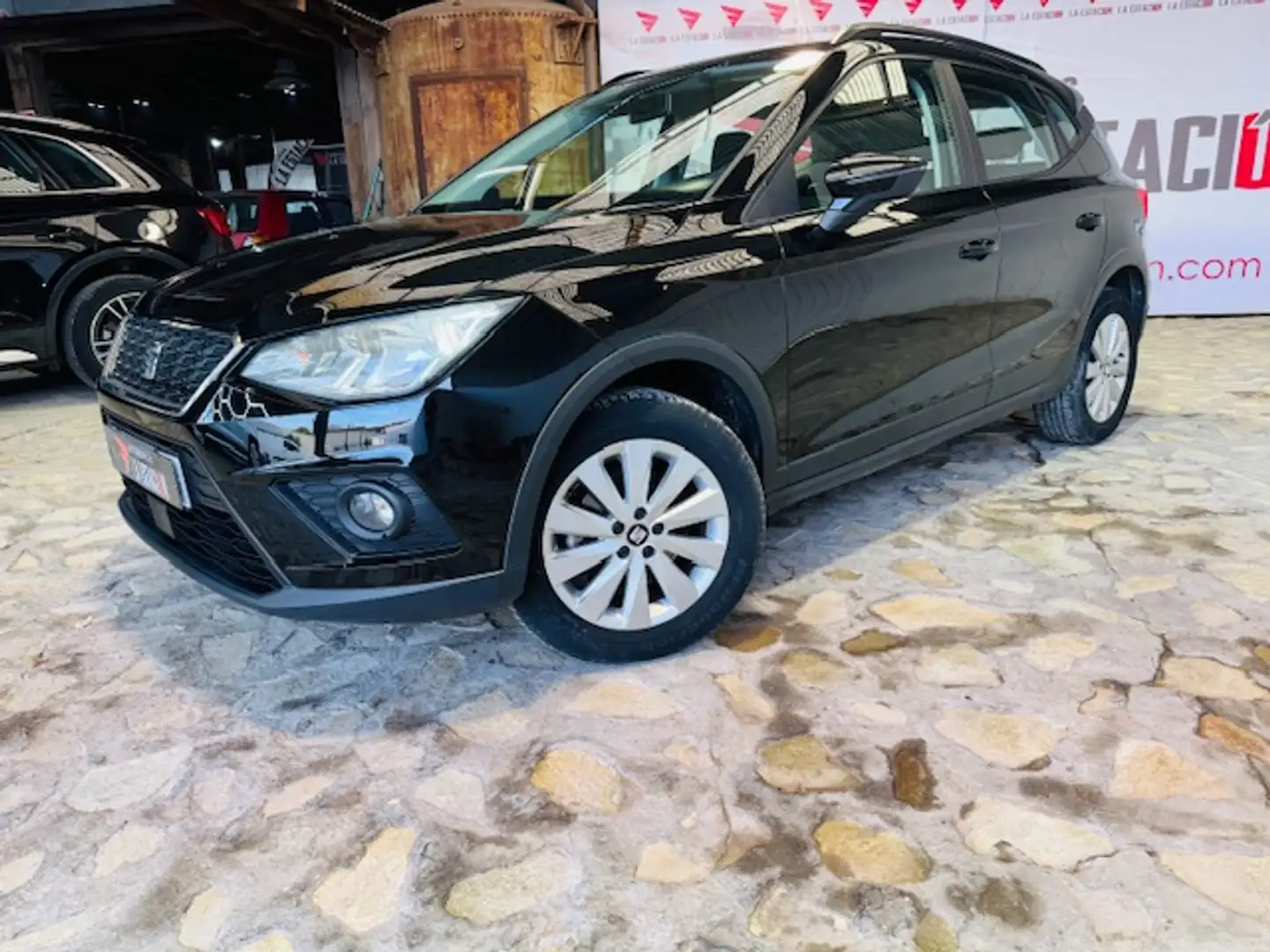 SEAT Arona 1.6TDI CR S&S Style 95 Zwart - 1