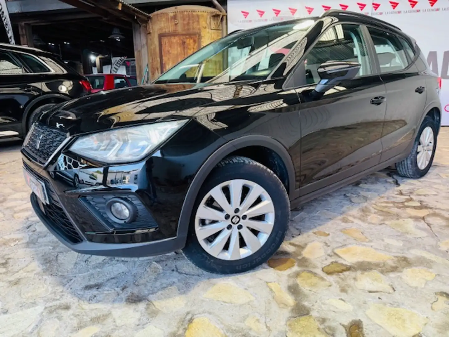 SEAT Arona 1.6TDI CR S&S Style 95 Zwart - 2