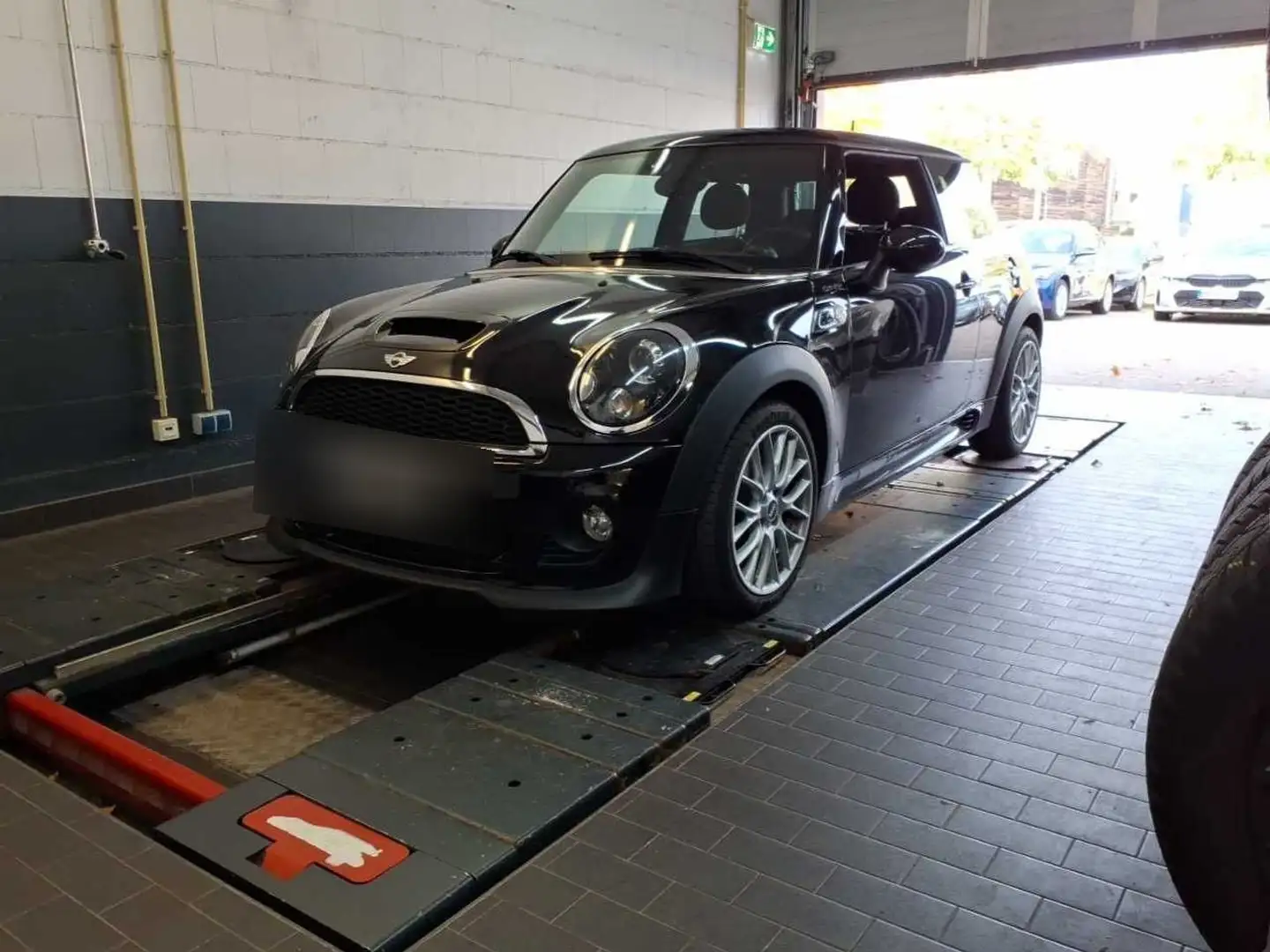 MINI Cooper S - John Cooper Works  - Schwarz - 1