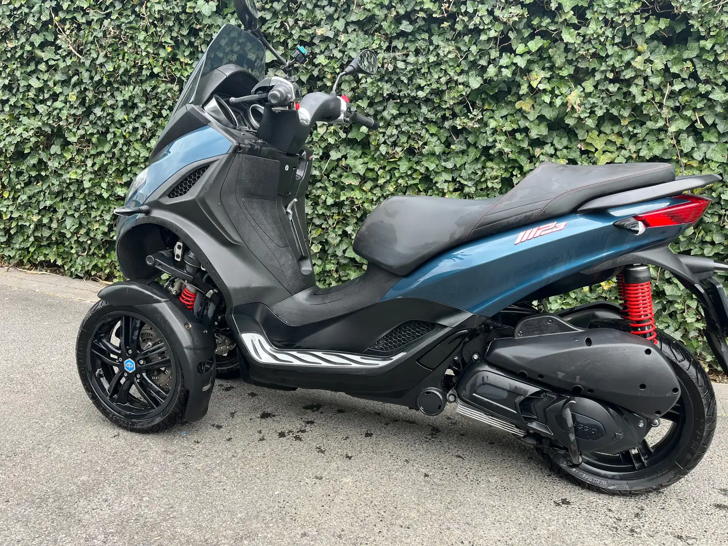 Piaggio MP3 250 sport Modrá - 1