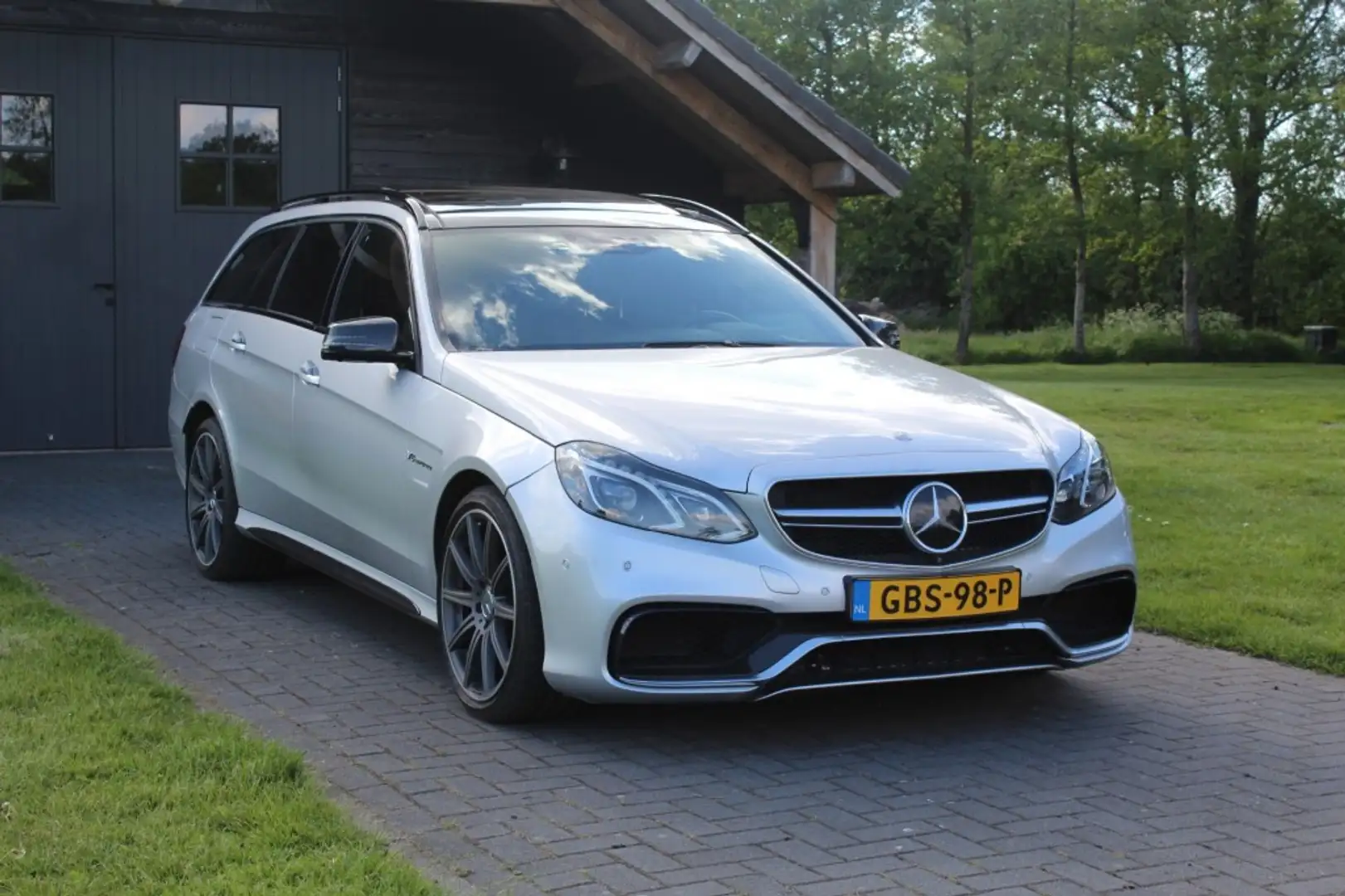 Mercedes-Benz E 63 AMG E63 S AMG estate Wolf im Schafspelz Gris - 1