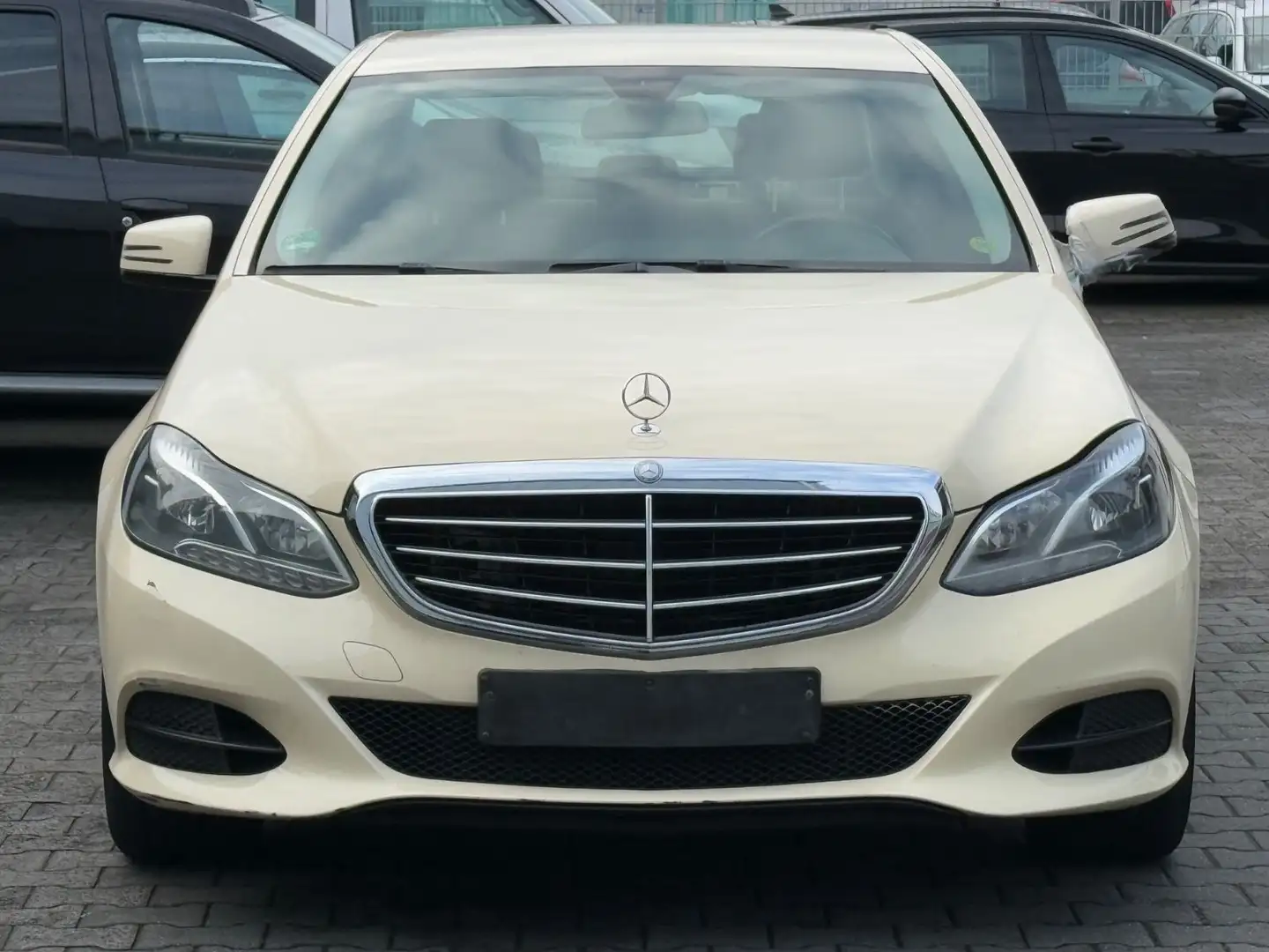 Mercedes-Benz E 220 BlueTec Motor und Getriebe GUT Gelb - 2
