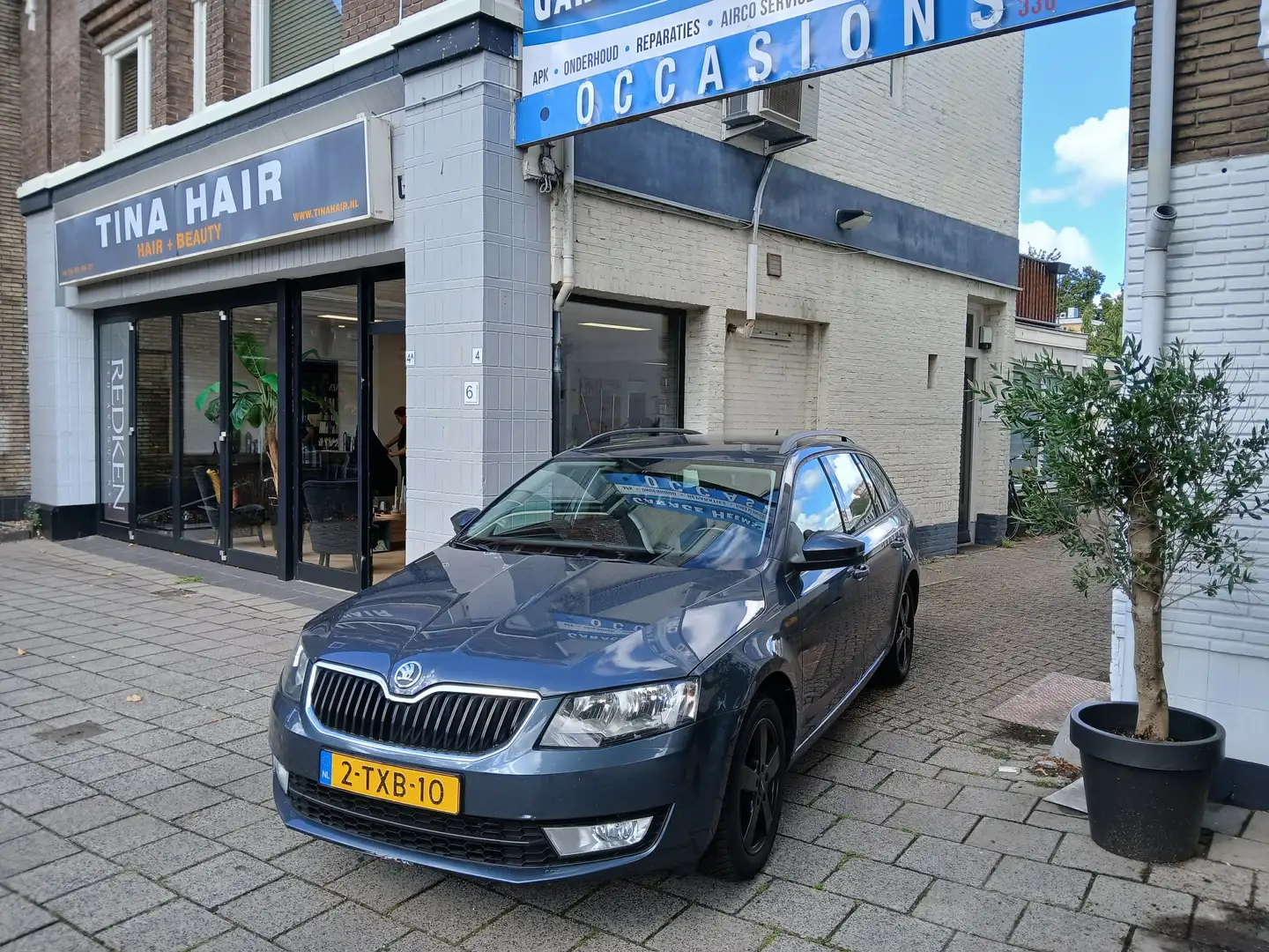 Skoda Octavia 1.2 TSI Grt Ambition Grijs - 1
