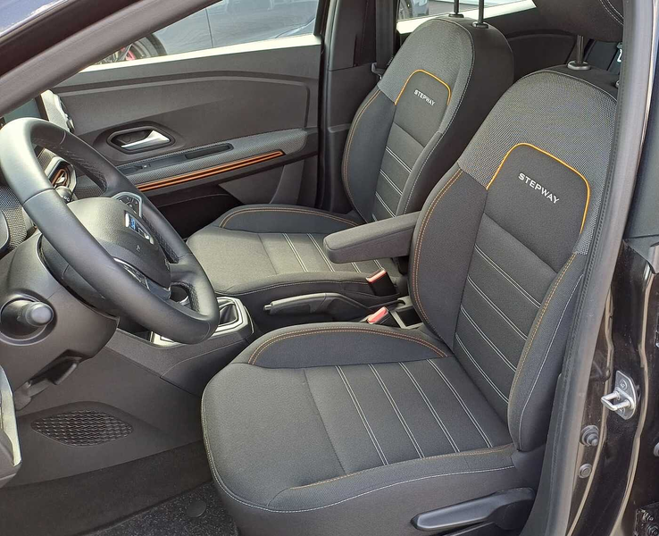 Dacia Sandero Comfort Stepway TCe 90 Autom. — photo 9