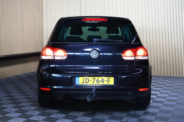 Volkswagen Golf view 8