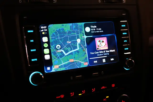 Volkswagen Golf view 21