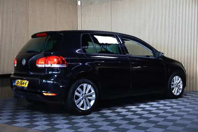 Volkswagen Golf view 6