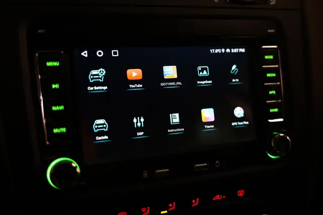 Volkswagen Golf view 24