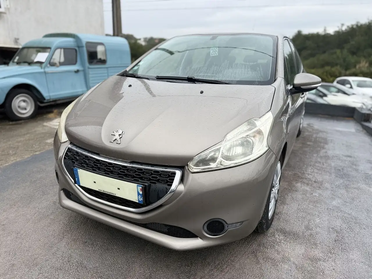Peugeot 208 208 — photo 2