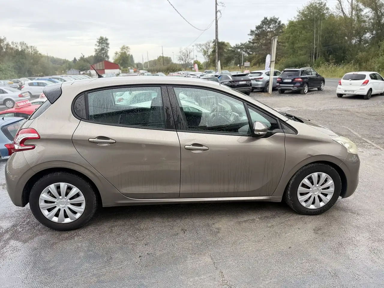 Peugeot 208 208 — photo 7