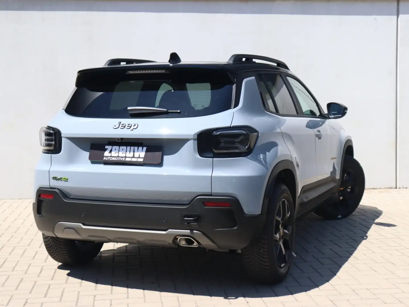 Jeep Avenger 1.2T 4xe 136 PK The North Face | 4x4 | Nu bij Zeeu Grijs - 2
