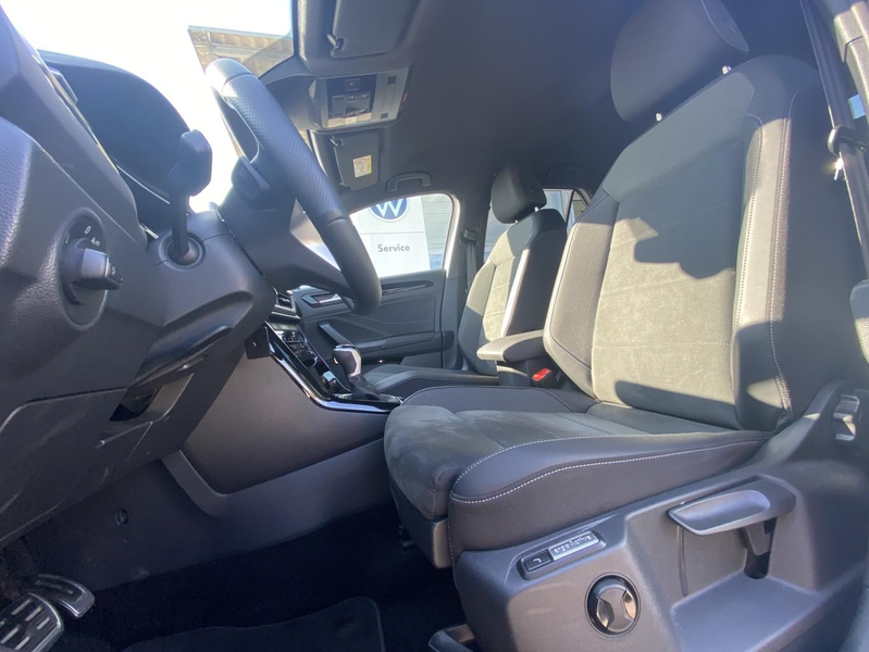 Volkswagen T-Roc 1.5 TSI DSG R-LINE AHK+APP-CONNECT+VIRTUAL — photo 9