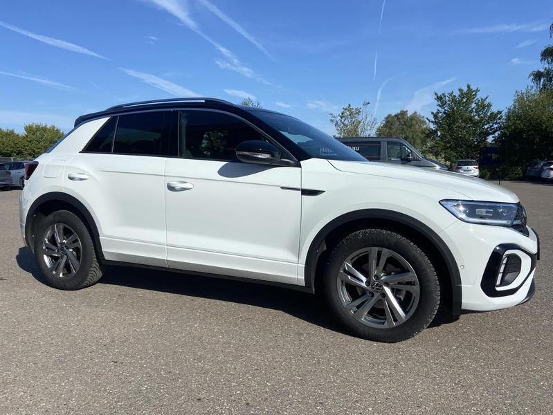 Volkswagen T-Roc 1.5 TSI DSG R-LINE AHK+APP-CONNECT+VIRTUAL — photo 6