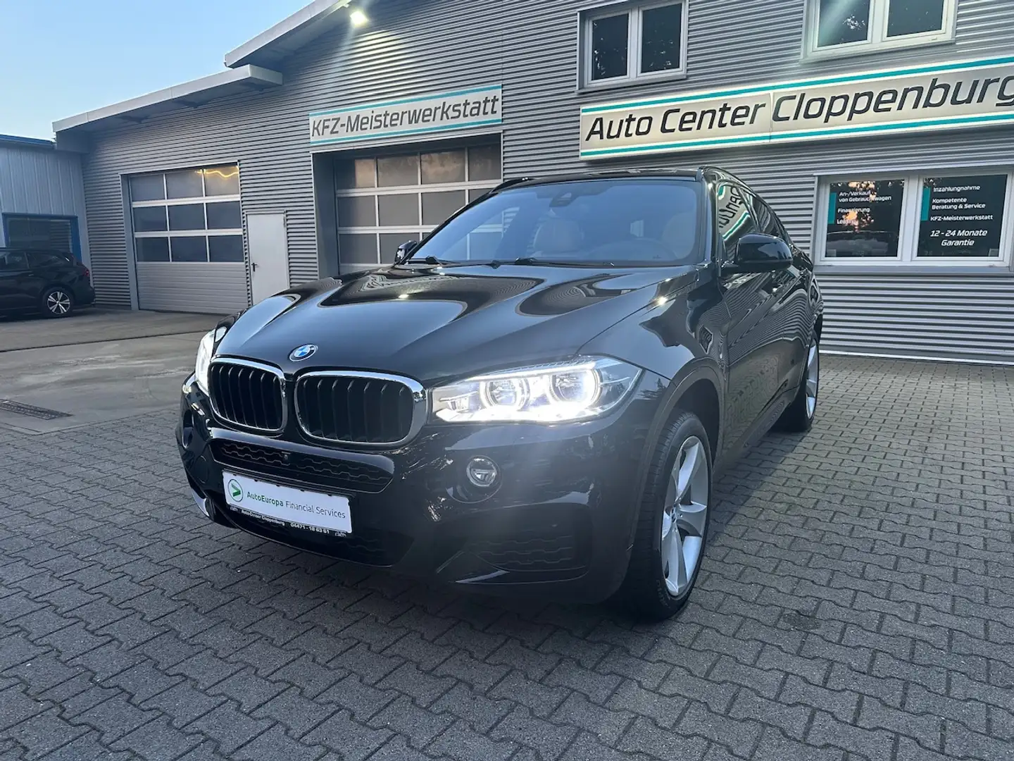 BMW X6 xDrive 35i Steptronic Schwarz - 1