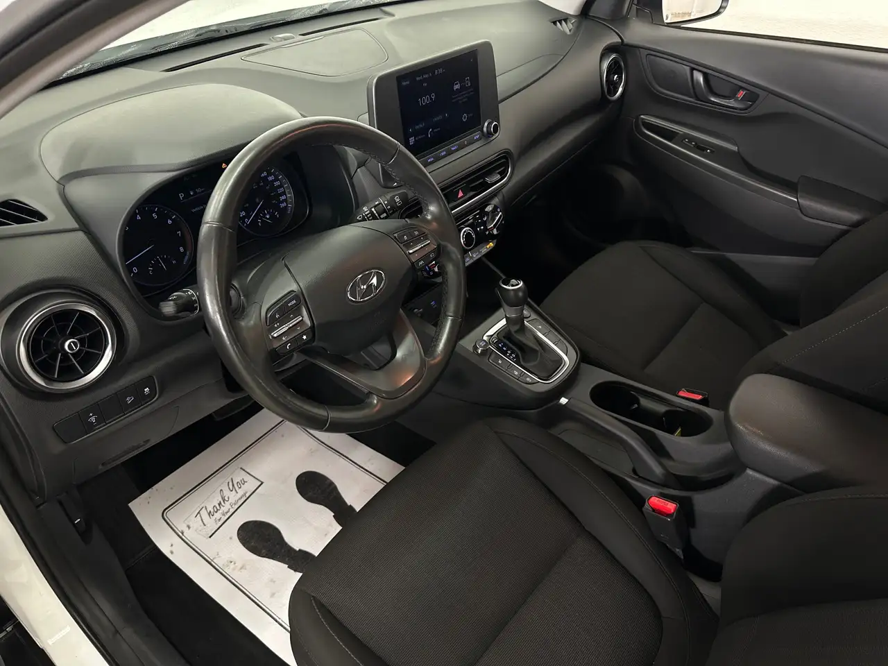 Hyundai KONA снимка Hyundai KONA
