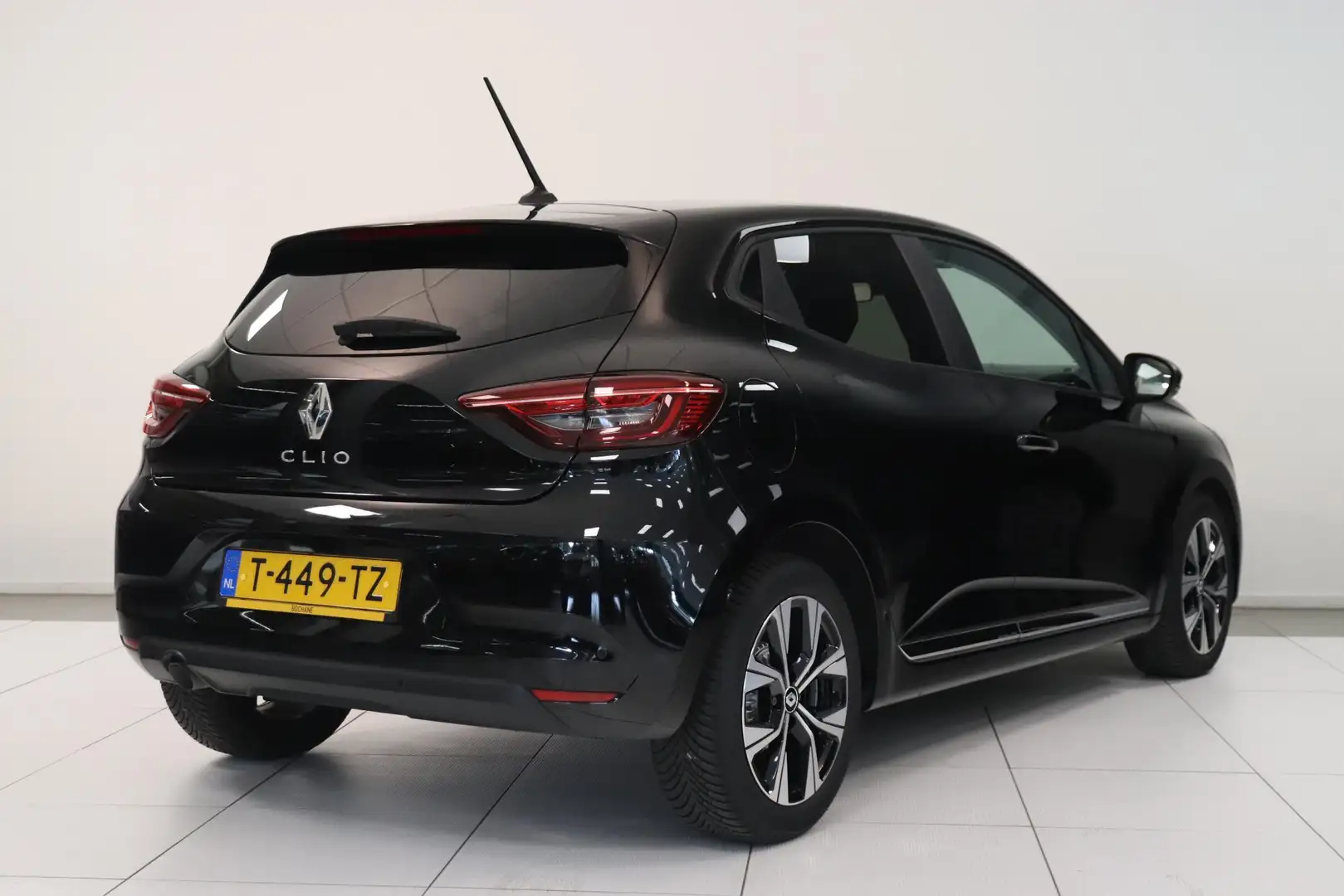 Renault Clio 1.0 TCe 90 Evolution | Parkeersensor | Airco | Lic Nero - 2