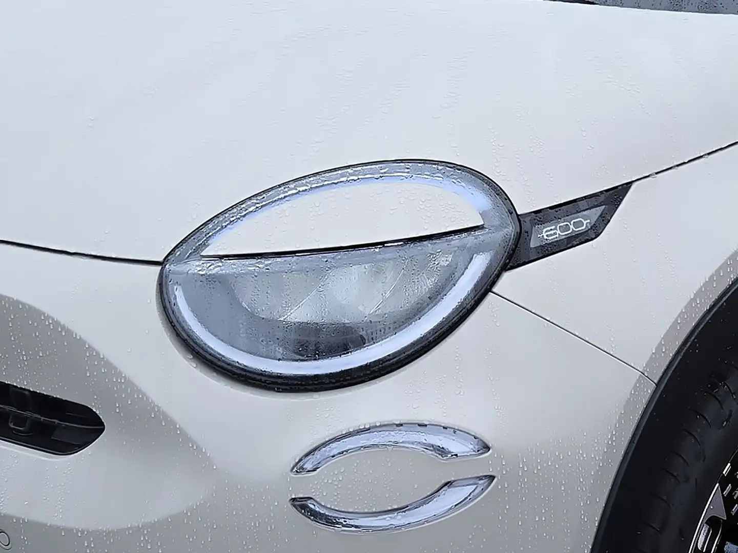 Fiat 600 Hybrid mHEV 110 6-Gang eDCT La Prima Beige - 2