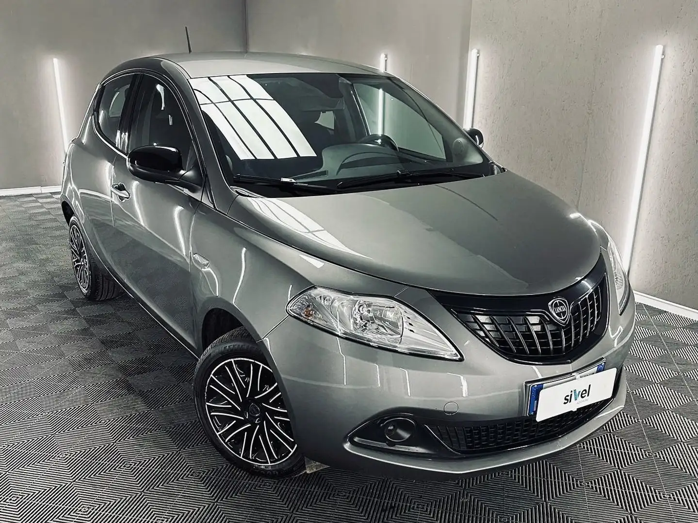 Lancia Ypsilon Ypsilon 1.0 firefly hybrid Gold s Gris - 1