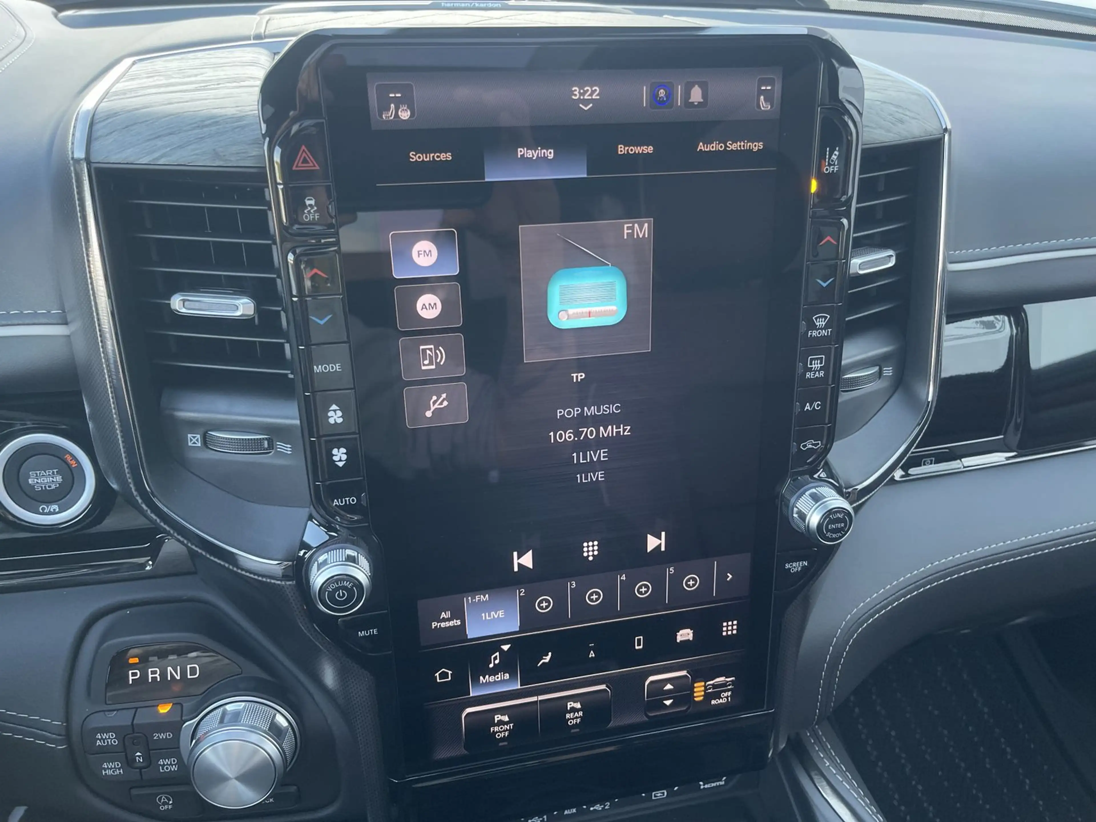 Dodge RAM 1500 Crew Cab Limited Night 5,7 HEMI V8 — photo 14