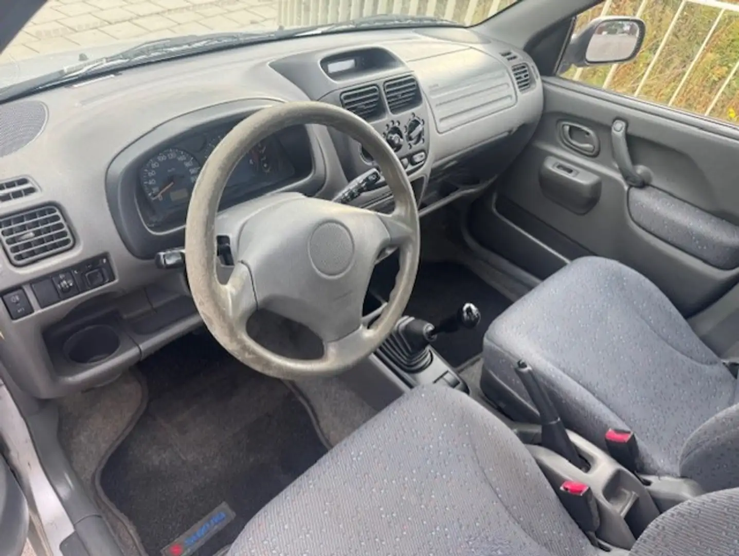 Suzuki Ignis 1.3-16V GL Grijs - 2