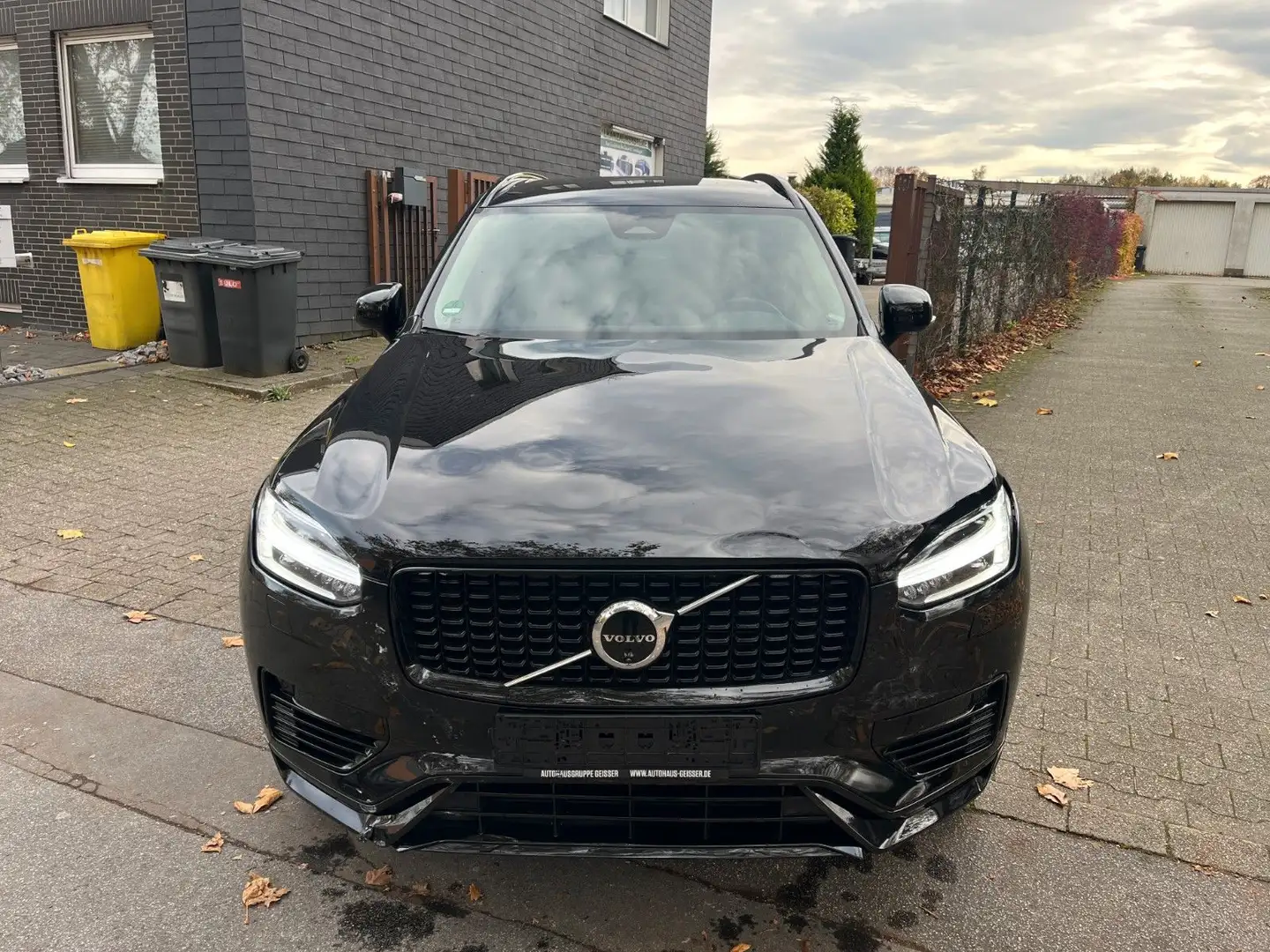 Volvo XC90 Plus Dark Recharge Plug-In Hybrid AWD Schwarz - 2