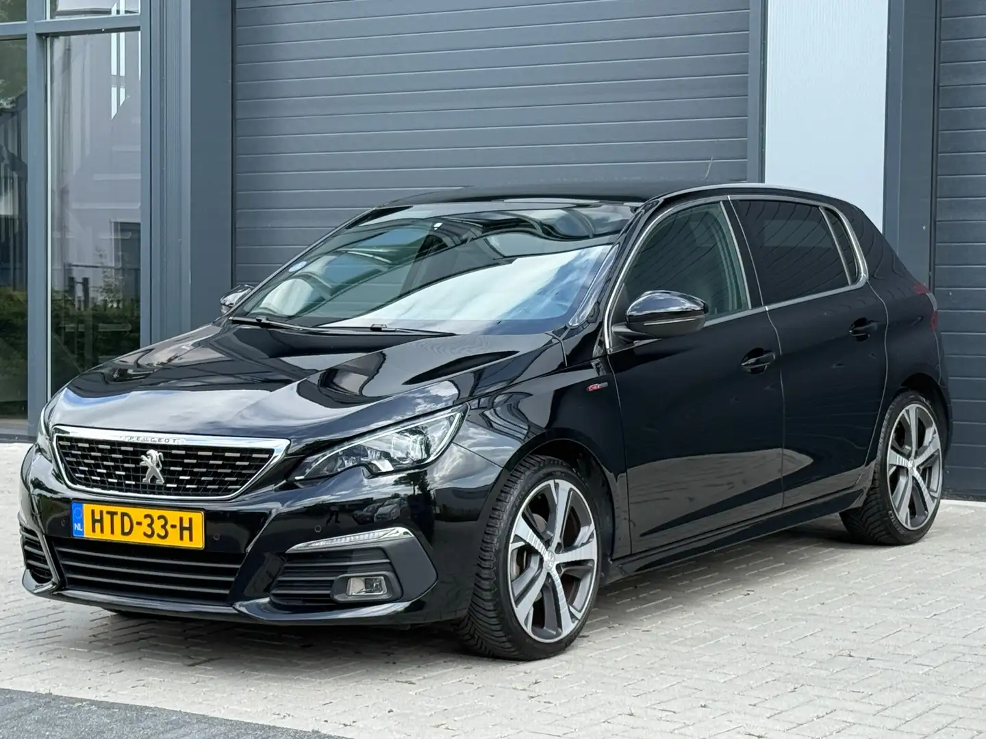 Peugeot 308 1.2 Gt-Line / Automaat / Panoramadak / Carplay Zwart - 2