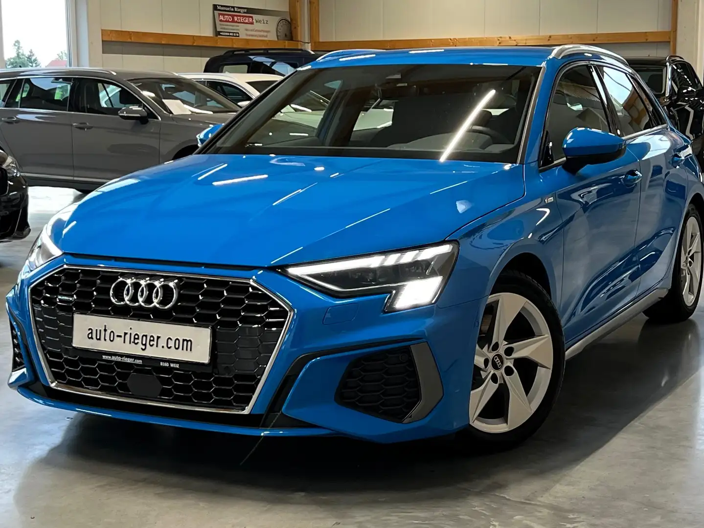Audi A3 SB 40 TDI quattro S-line, Kamera, ACC, Matrix-LED Blau - 2