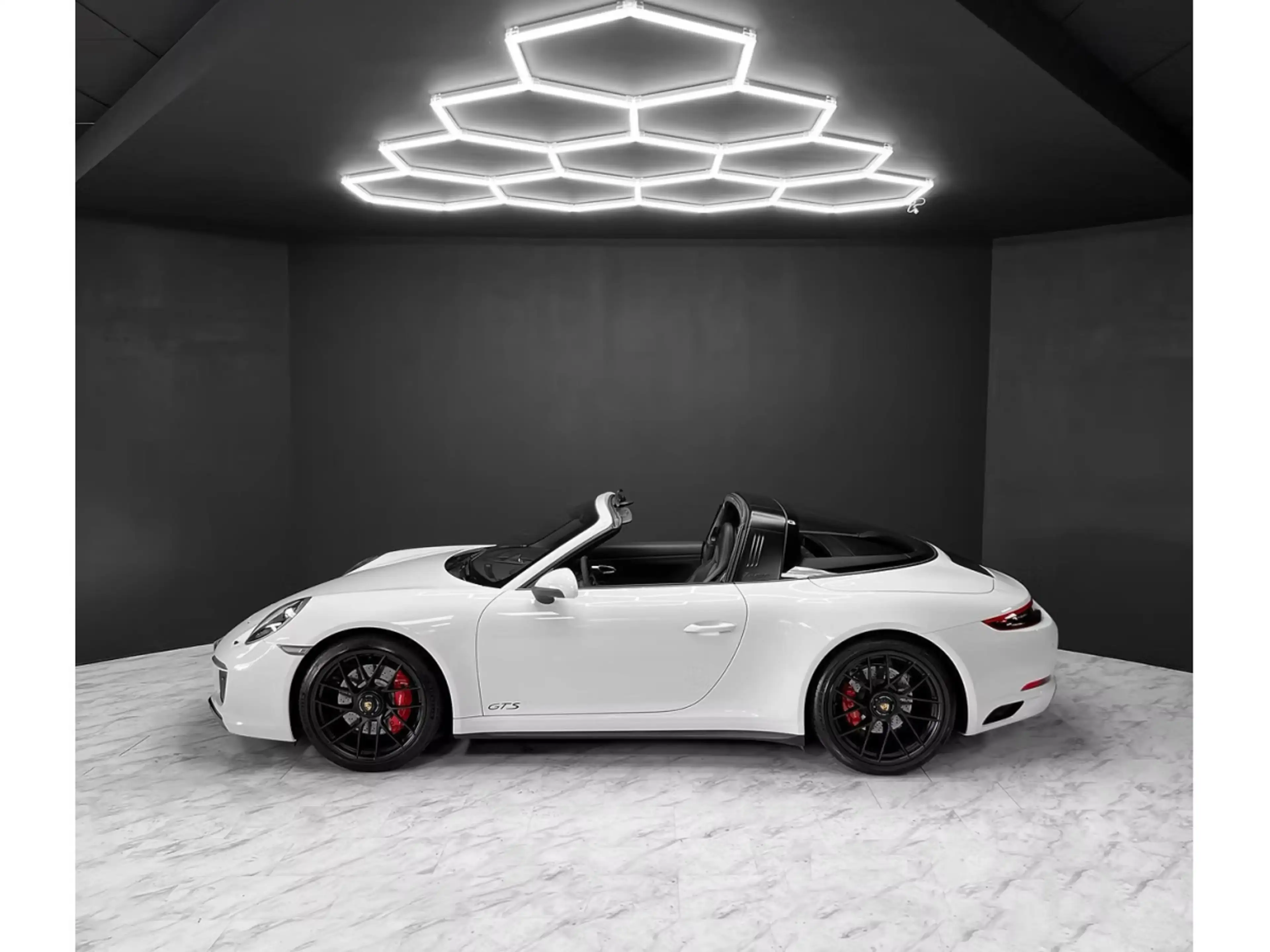 Porsche 991 991.2 Targa 4 GTS / APPROVED / NEW SERVICE — photo 2