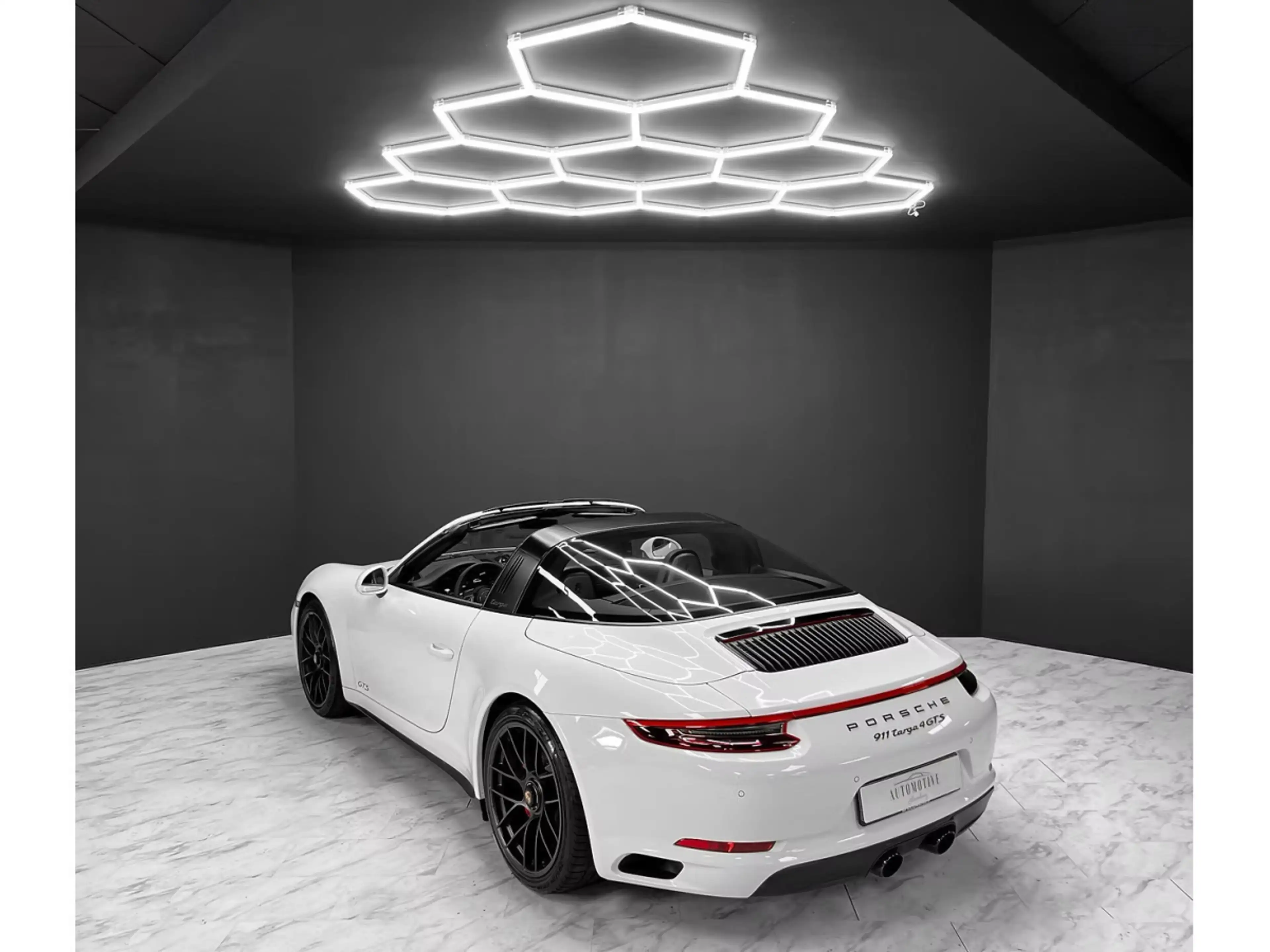 Porsche 991 991.2 Targa 4 GTS / APPROVED / NEW SERVICE — photo 3