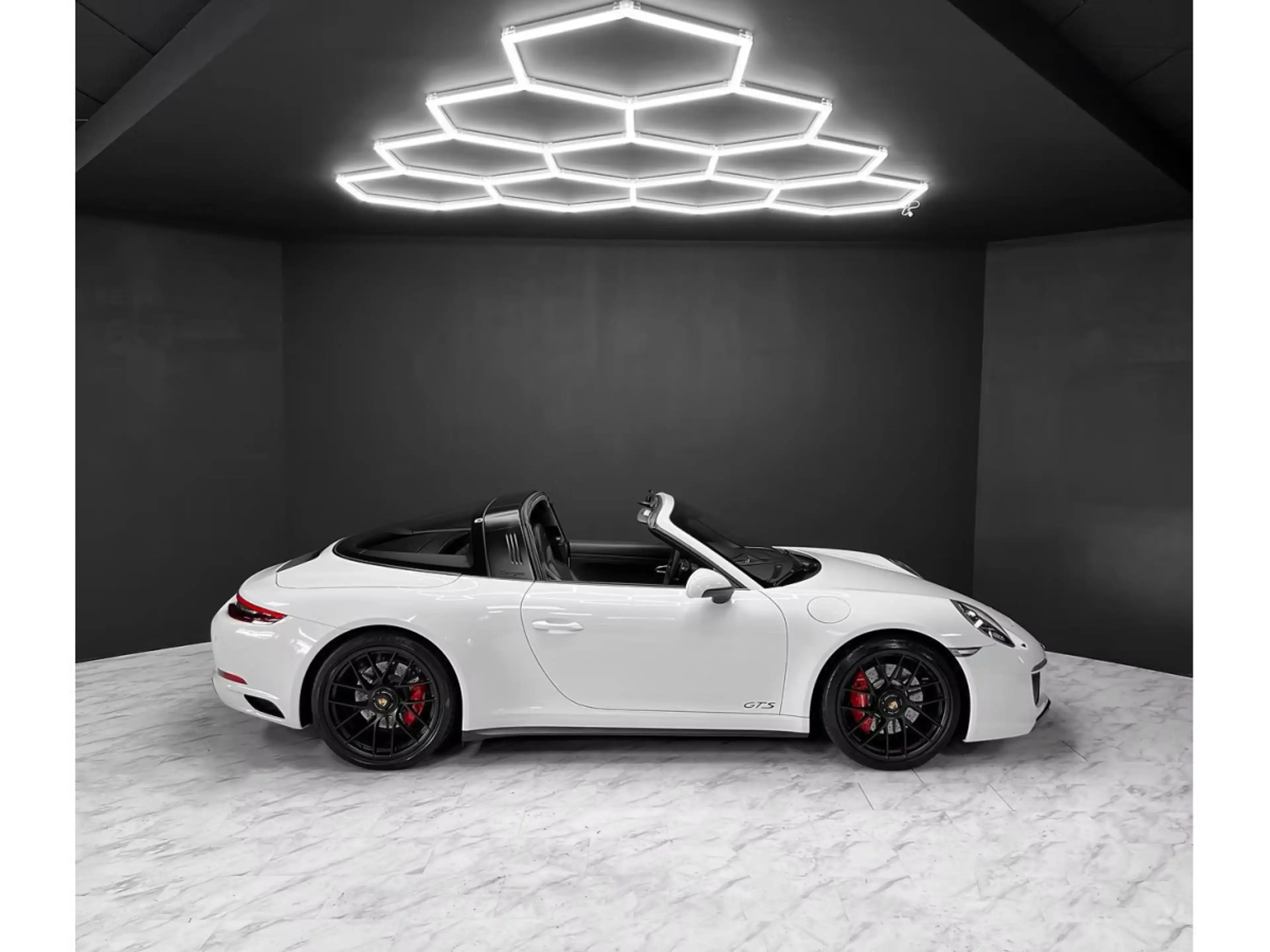 Porsche 991 991.2 Targa 4 GTS / APPROVED / NEW SERVICE — photo 6