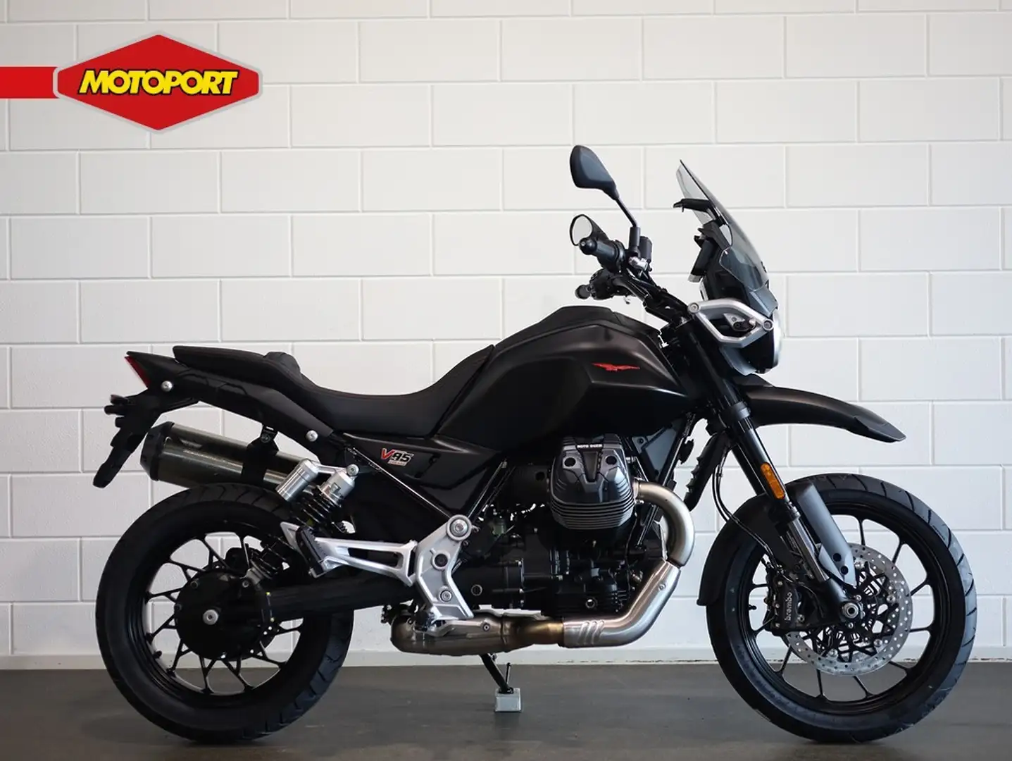 Moto Guzzi V 85 Strada Negru - 1