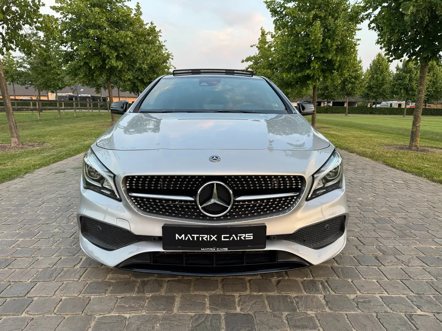 Mercedes-Benz CLA 180 AMG LINE | PANO | LED | NIGHT | CARPLAY | CAMERA - 2