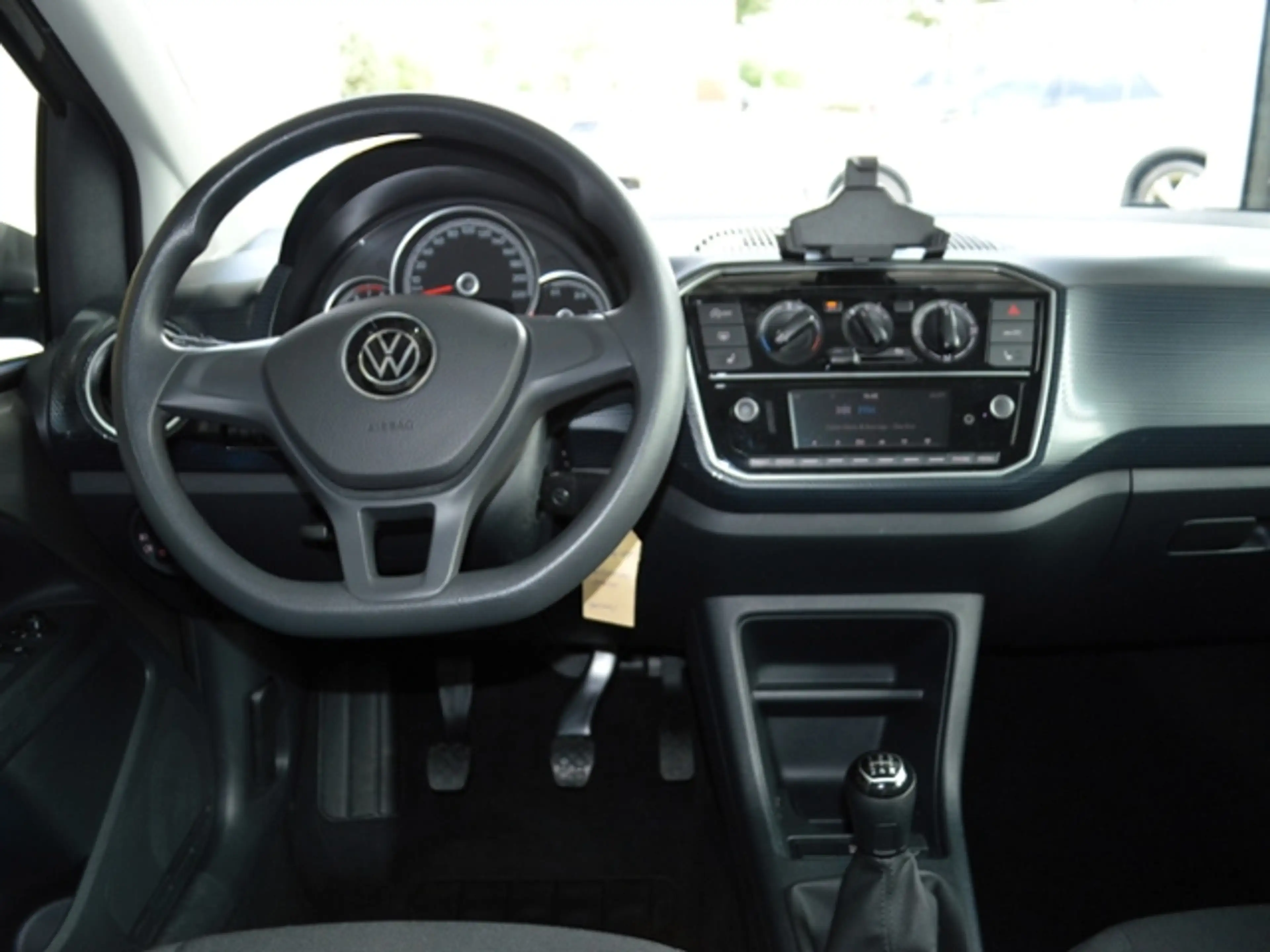 Volkswagen up! 1,0 Move KLIMA SHZ KAMERA — photo 3