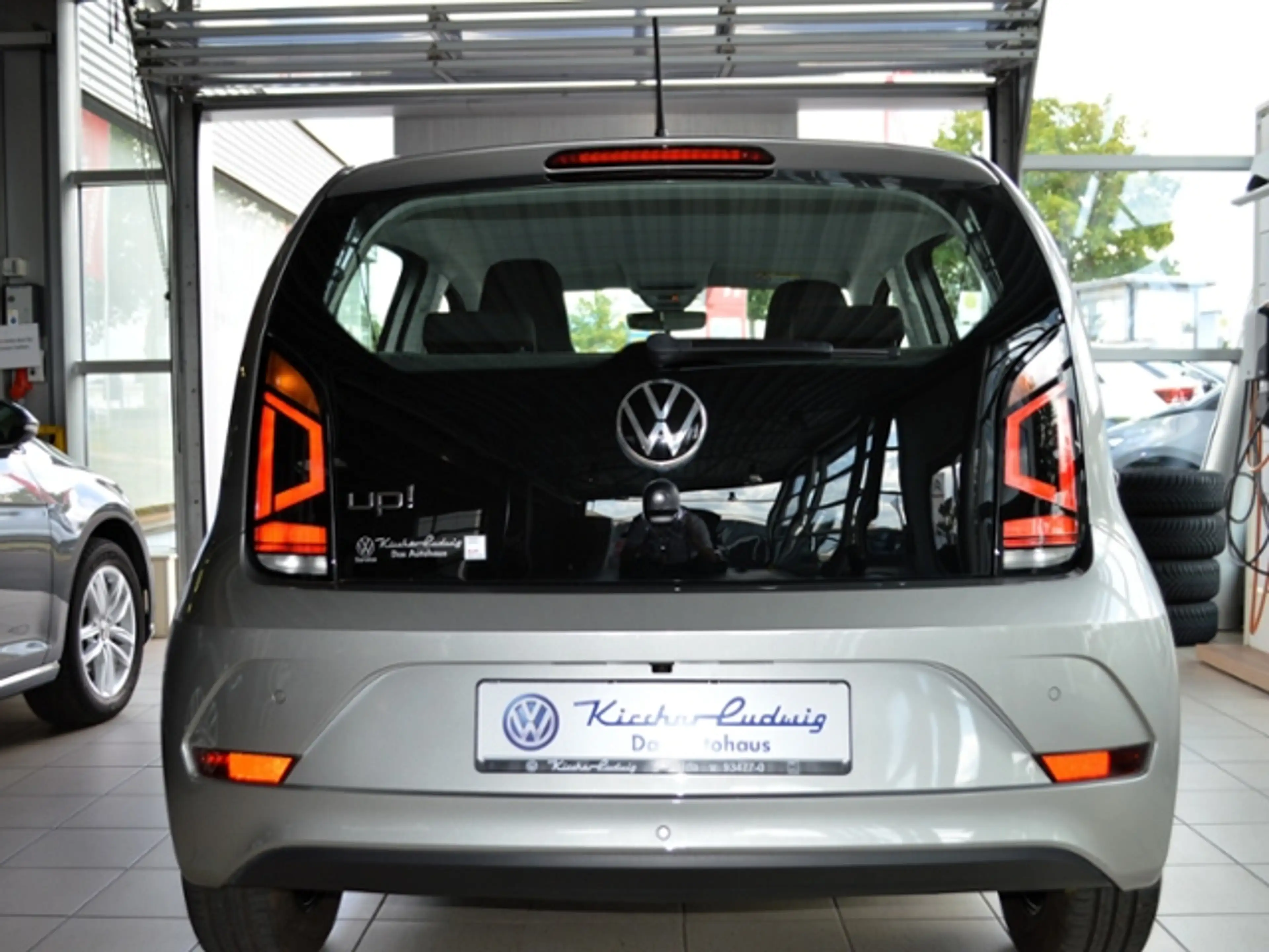 Volkswagen up! 1,0 Move KLIMA SHZ KAMERA — photo 6