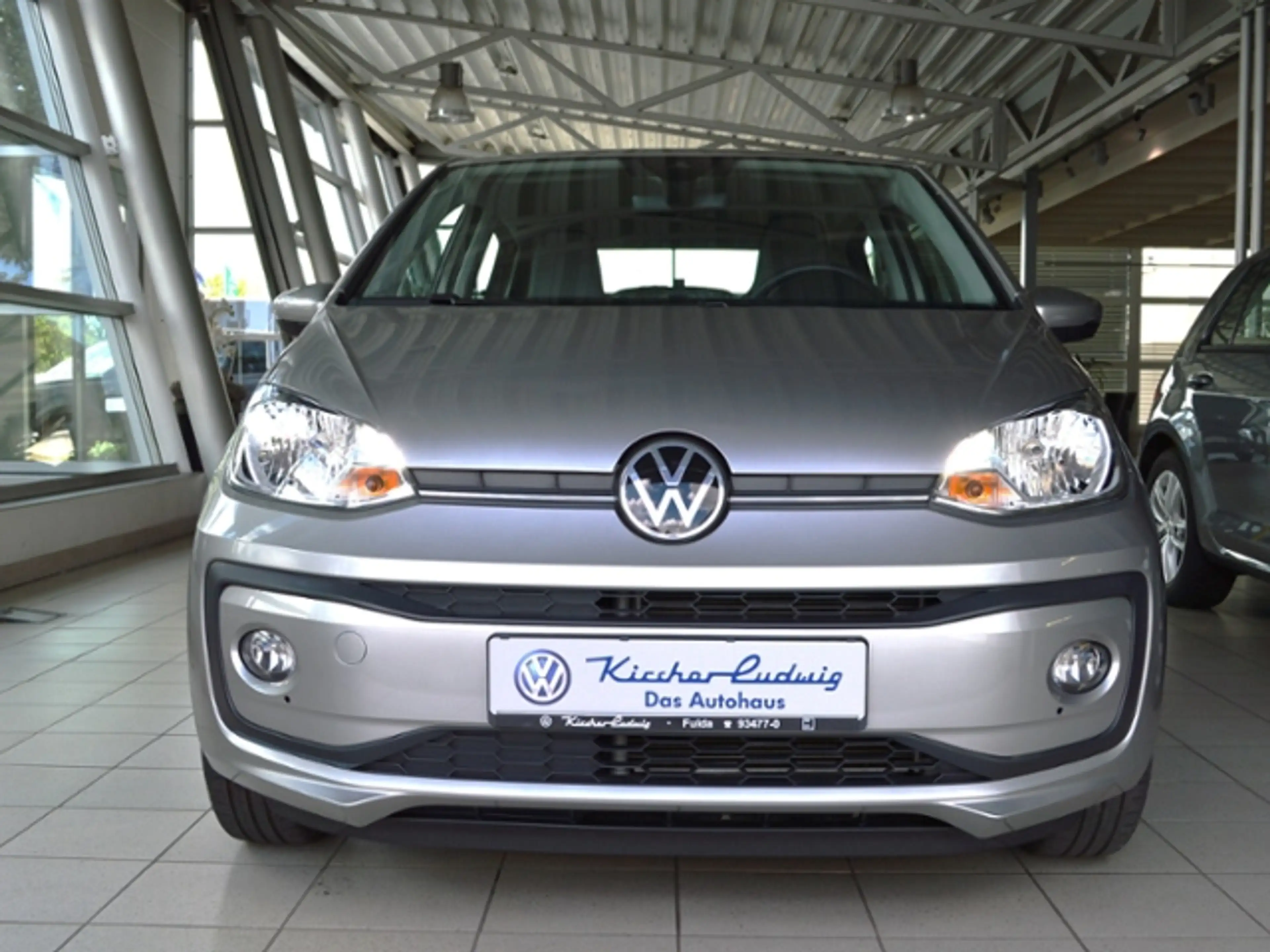 Volkswagen up! 1,0 Move KLIMA SHZ KAMERA — photo 2