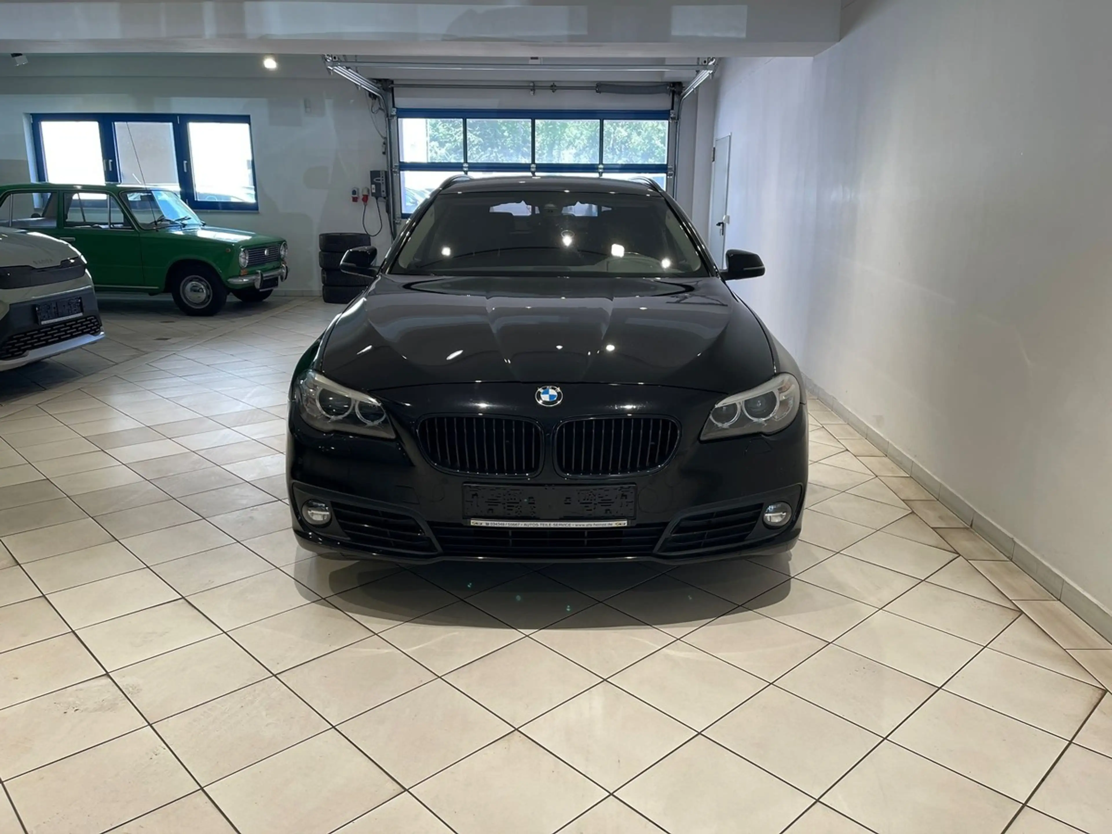 BMW 518 518d Touring Xenon NAVI AHK Leder — photo 2