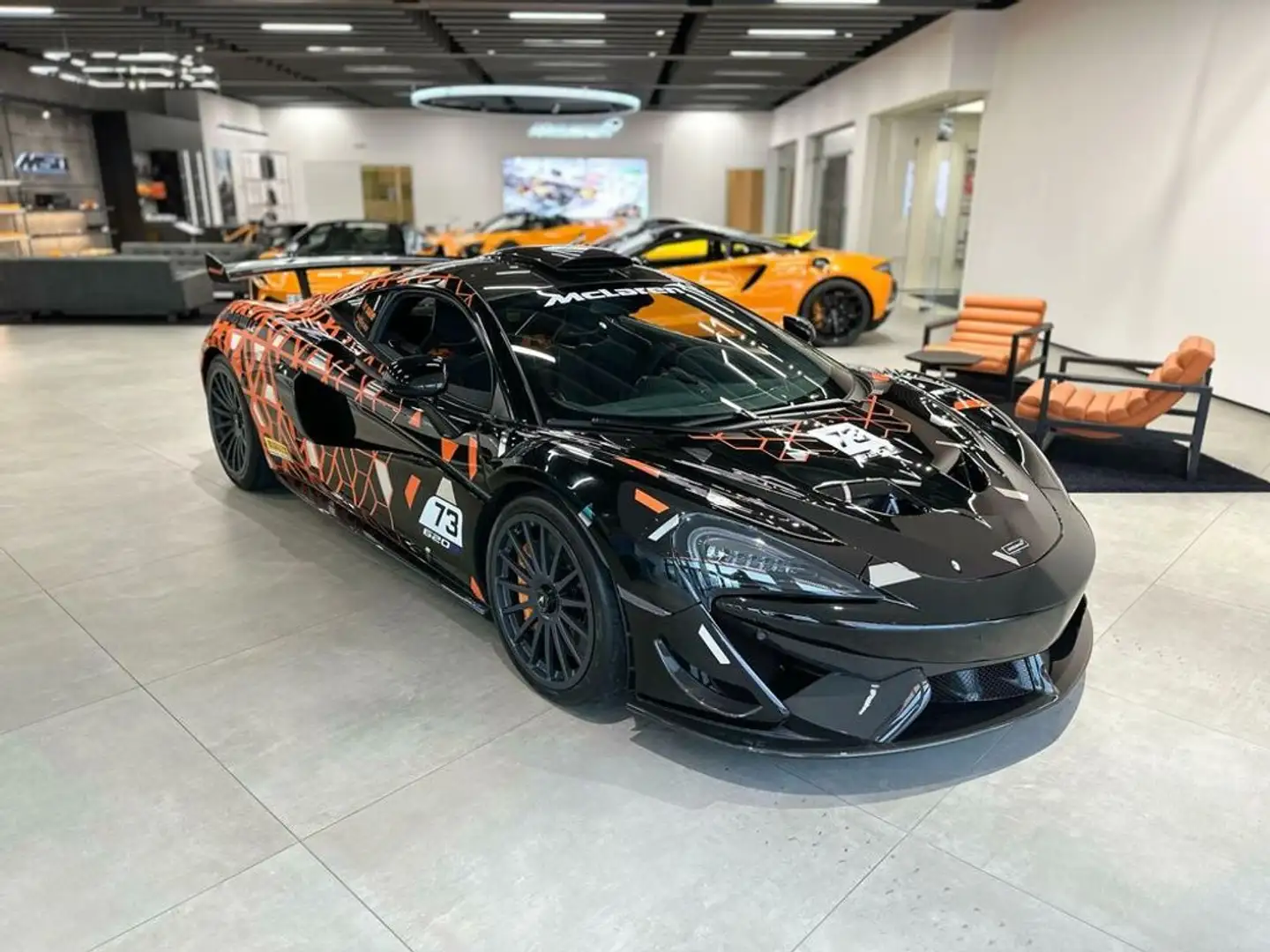 McLaren 620R / MTT / B&W / R Pack / 6 Point Harness Black - 2
