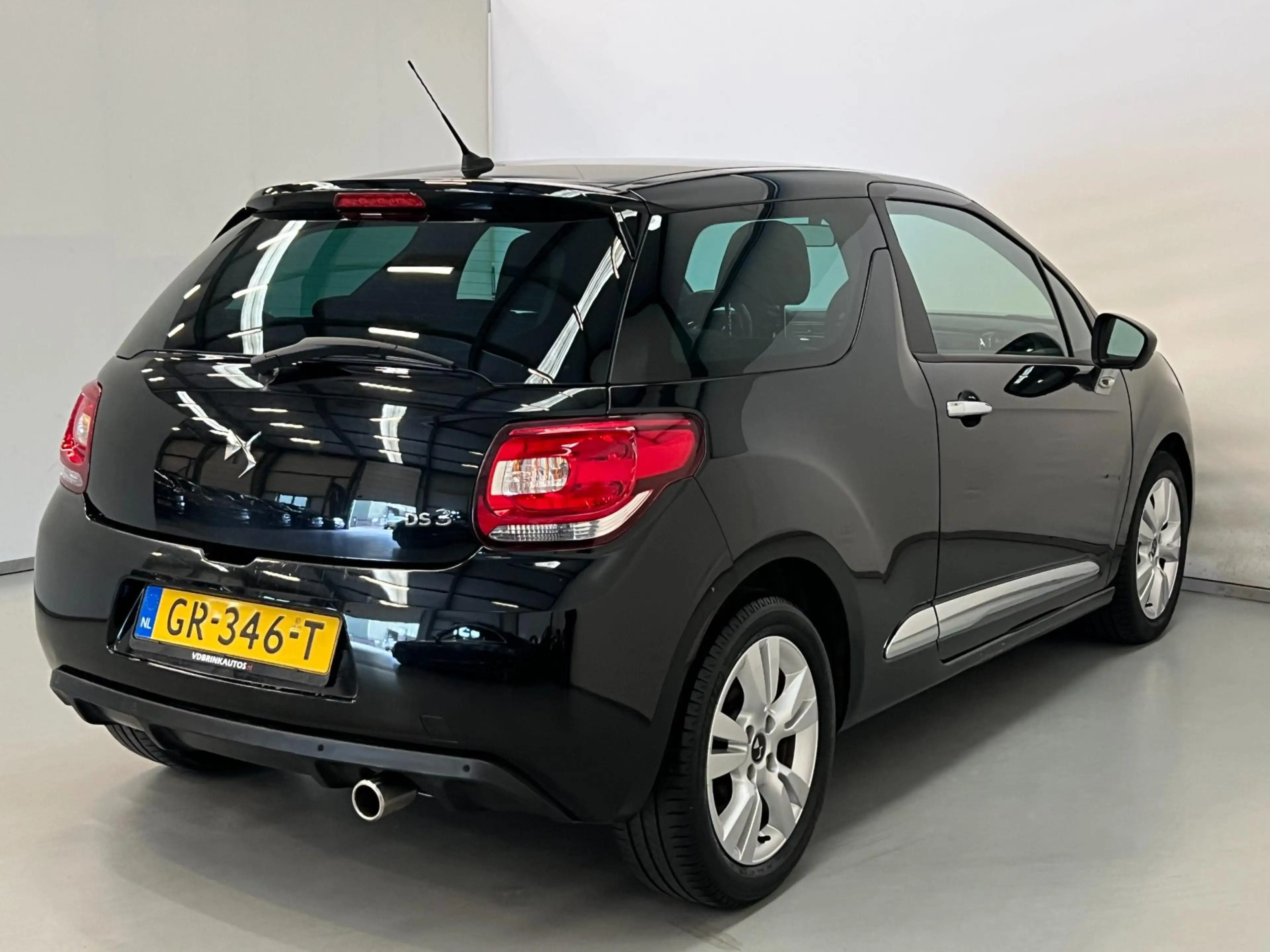 DS Automobiles DS 3 1.2 PureTech So Chic / Aut / NL-auto / Nieuwe Riem — photo 5