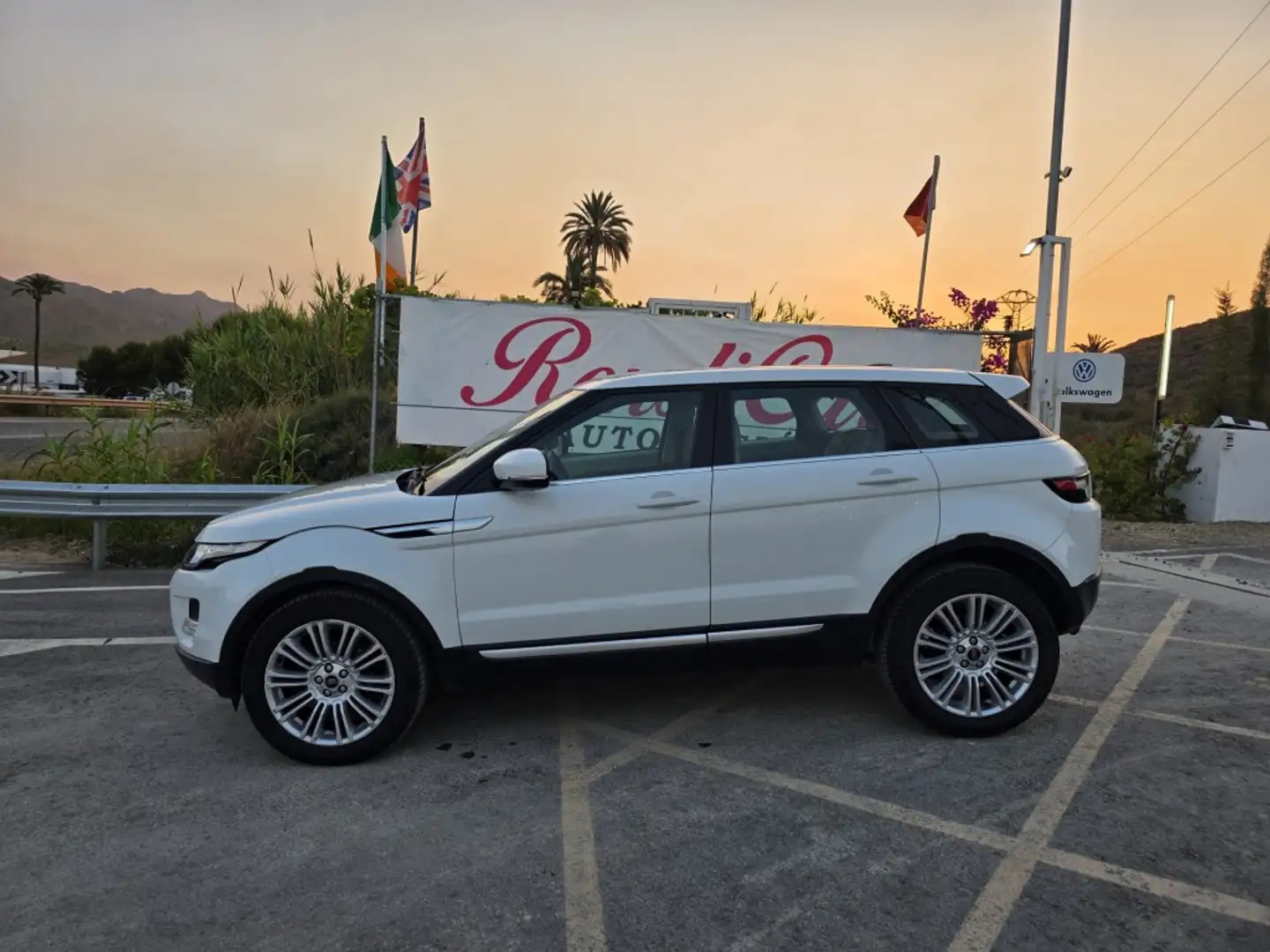 Land Rover Range Rover Evoque 2.2L TD4 Pure Tech 4x4 Aut. - 2