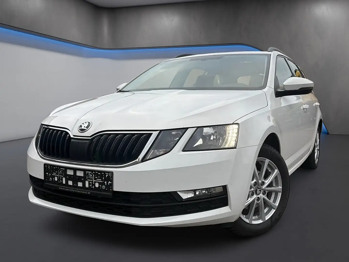 Skoda Octavia Combi 1,6 TDI Ambition Limited *Tempomat*Sitzhz... Weiß - 1