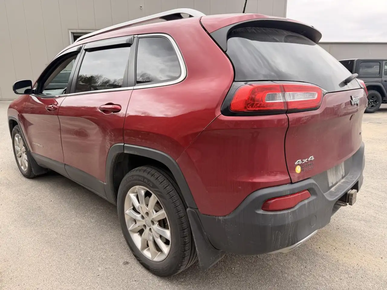 Jeep Cherokee снимка Jeep Cherokee