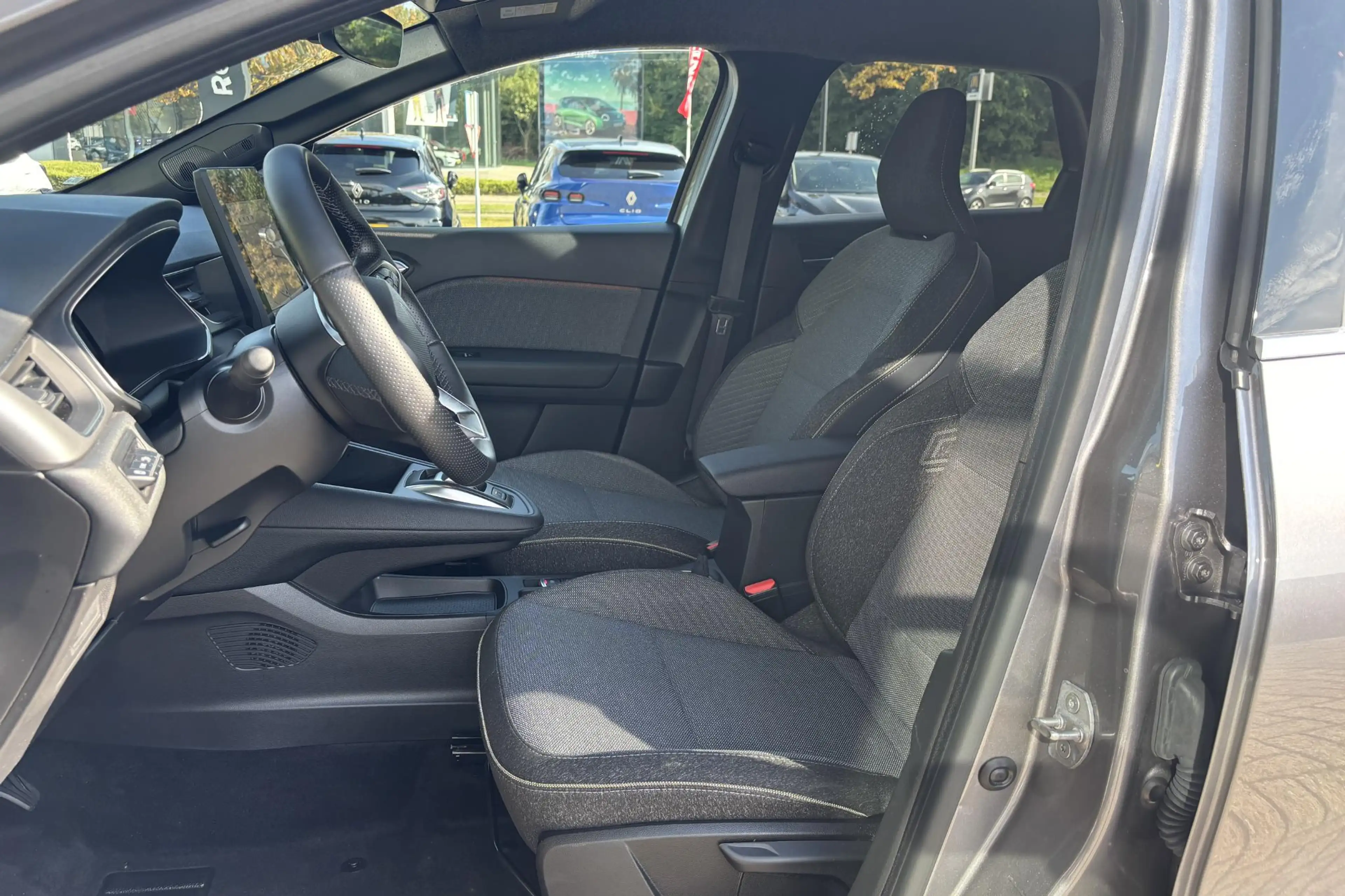Renault Symbioz 1.8 E-Tech full hybrid 160 techno | Adapt cruise | — photo 9