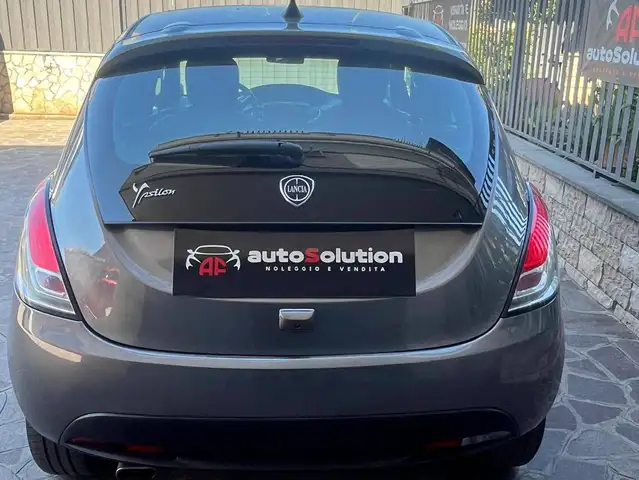 Lancia Ypsilon view 5