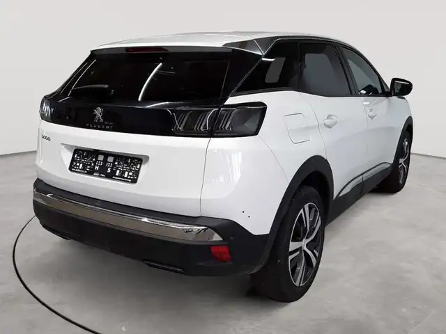 Peugeot 3008 view 4