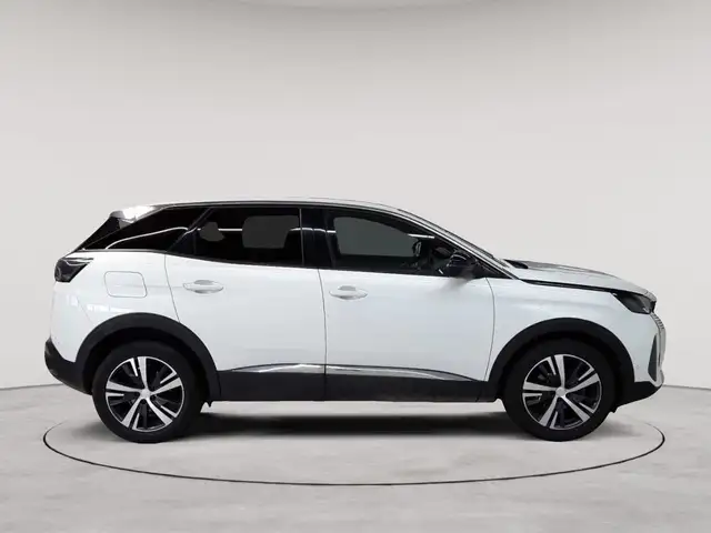 Peugeot 3008 view 3