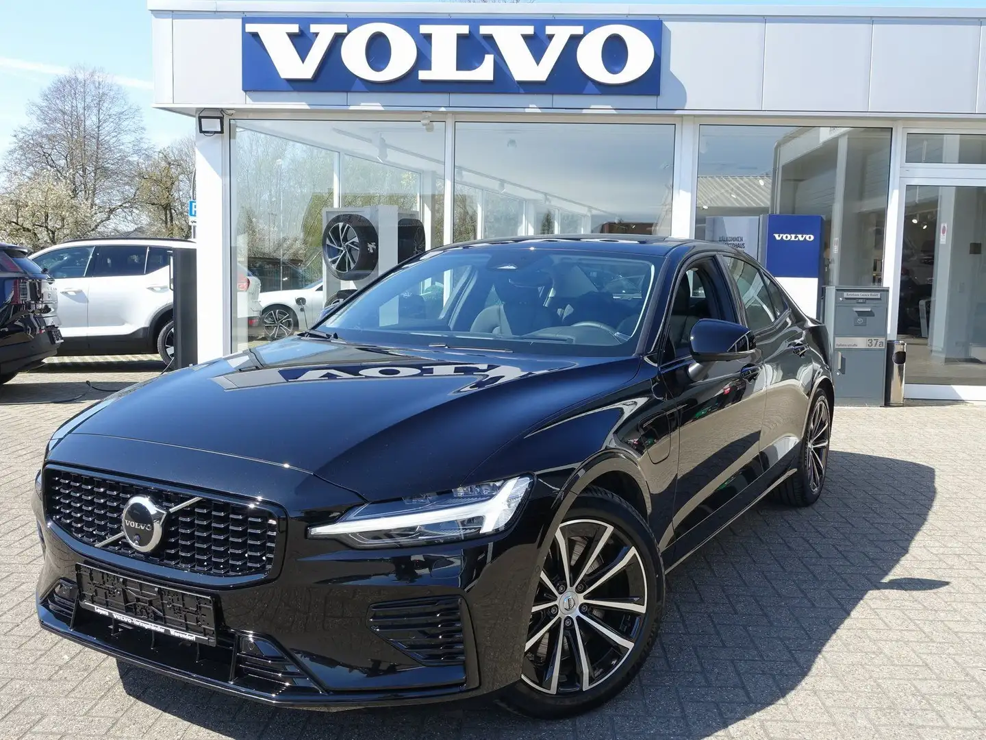 Volvo S60 Recharge Ultimate T8 AWD/HeadUP/360°/H&K Fekete - 1