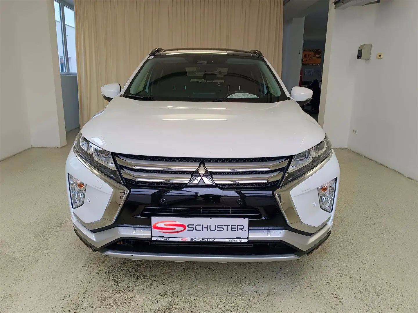 Mitsubishi Eclipse Cross 1,5 TC CVT 4WD Diamond Leder Weiß - 2
