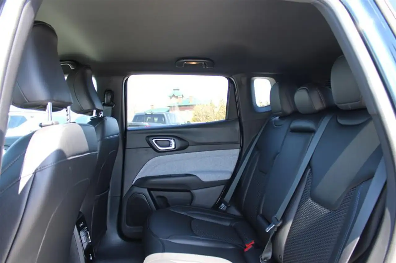 Jeep Compass снимка Jeep Compass