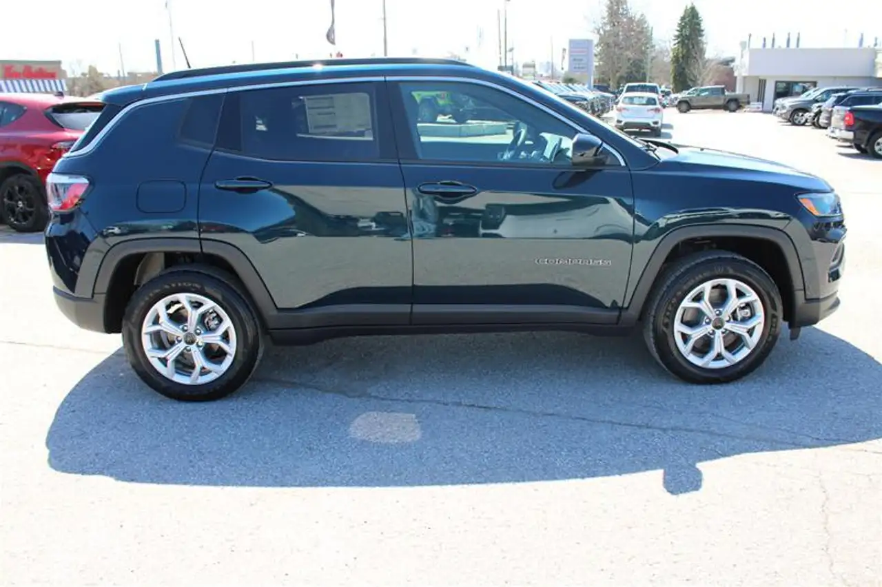 Jeep Compass снимка Jeep Compass